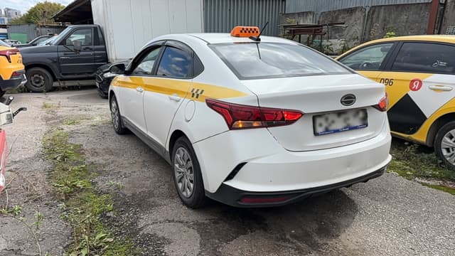 Hyundai Solaris - 4