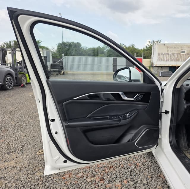 FAW Bestune B70 - 8