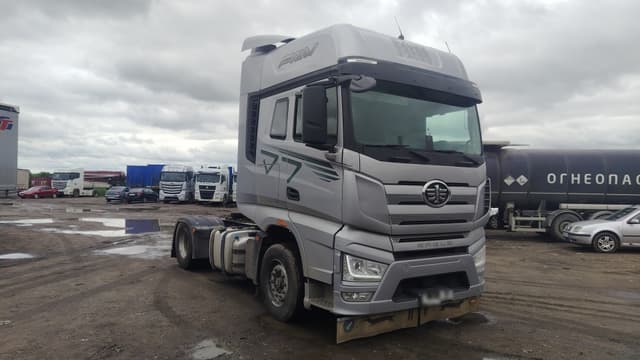 FAW J7 4x2 Седельный тягач - 2