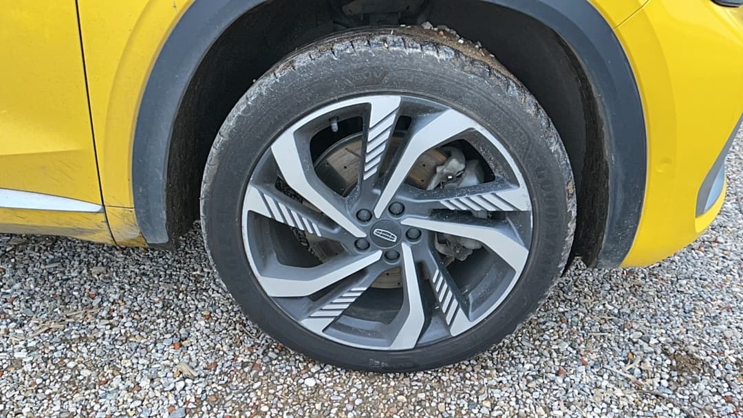 Geely Monjaro - 10
