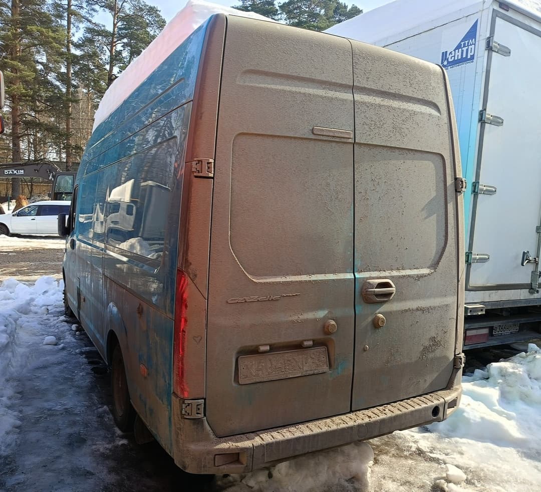 GAZ GAZELLE NEXT 4,6 4x2 Цельнометаллический - 4