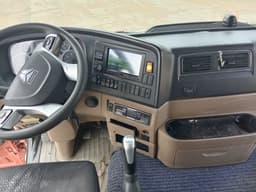Howo ZZ* 8x4 Самосвал - 5