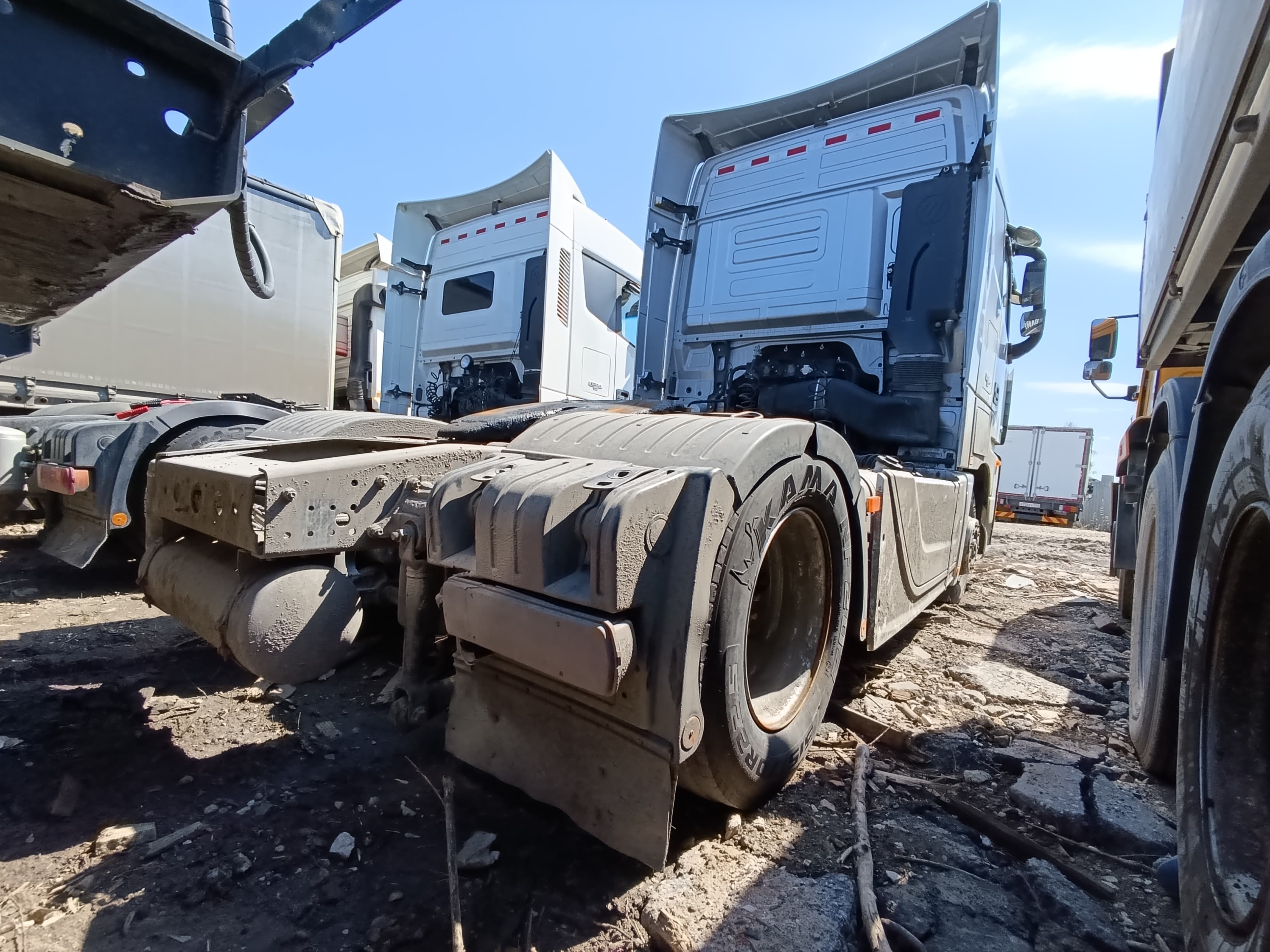 Foton AUMAN 4x2 Седельный тягач - 3