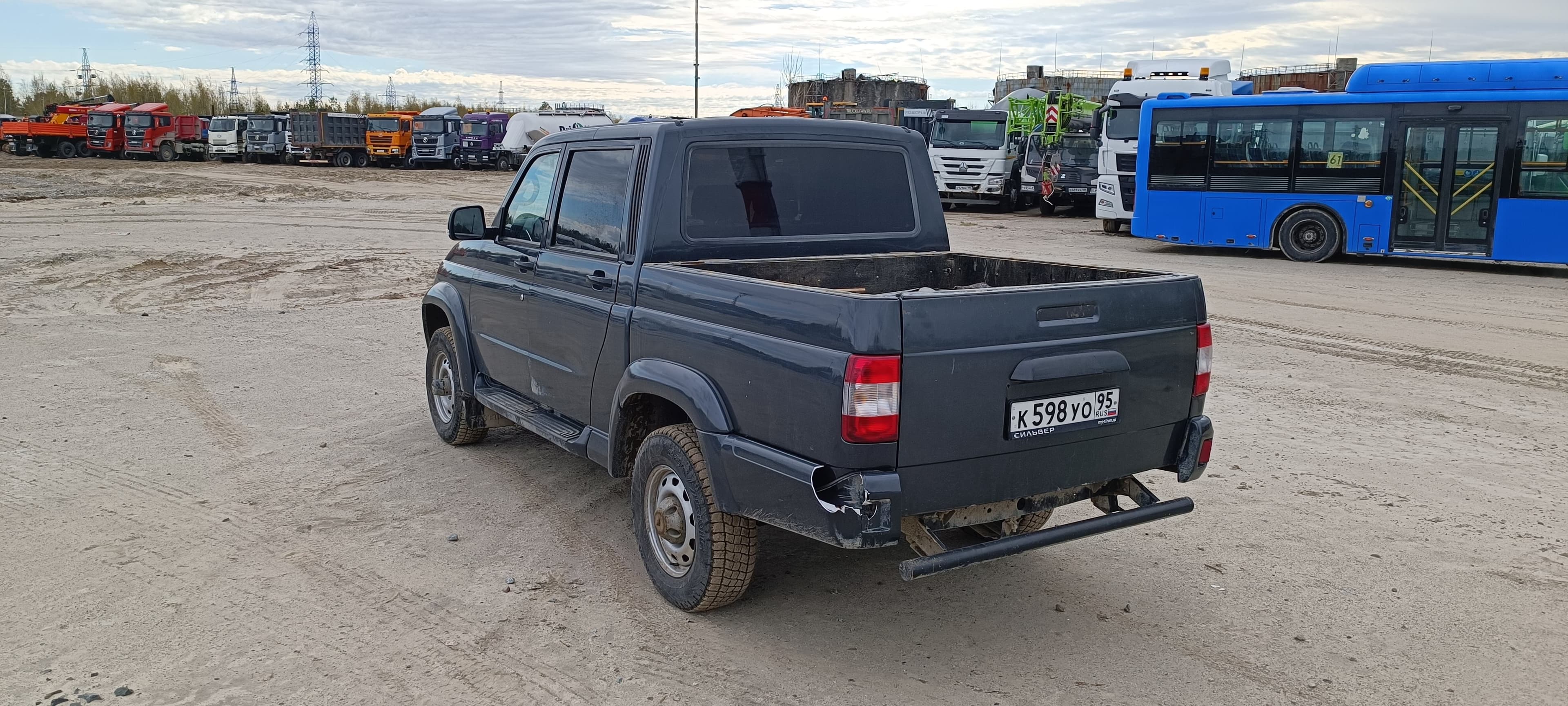 UAZ Pickup - 4