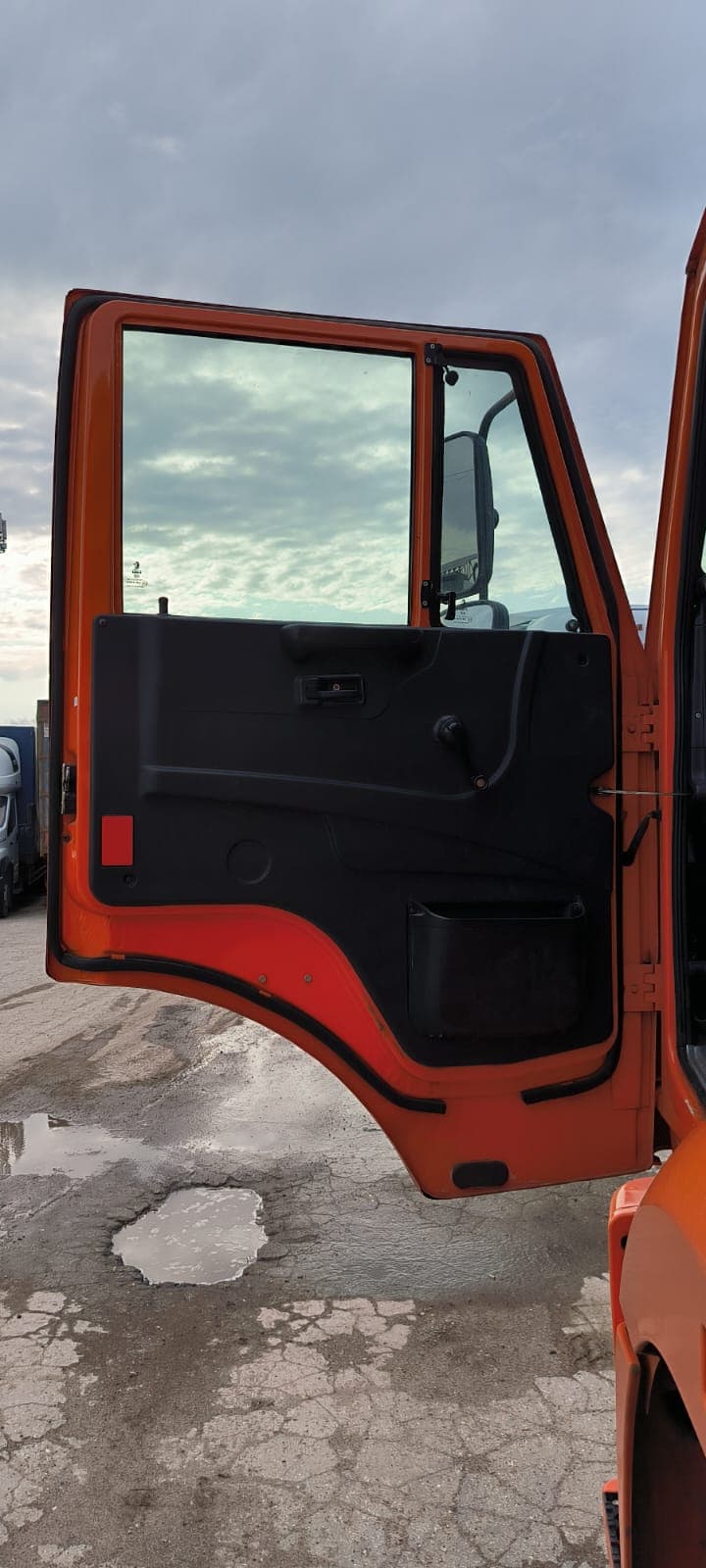 Спецавтокам 6890* на шасси Камаз 65115 6x4 Зерновоз - 7