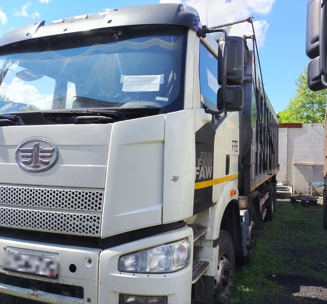 FAW CA 3310 8x4 - 1