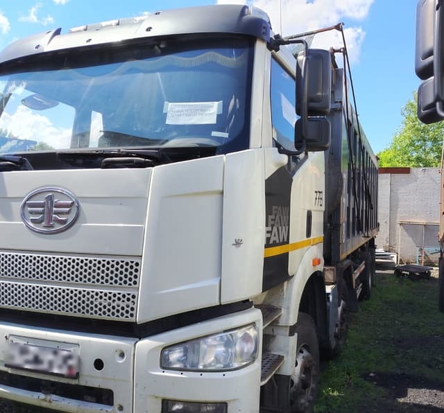 FAW CA 3310 8x4 - 1