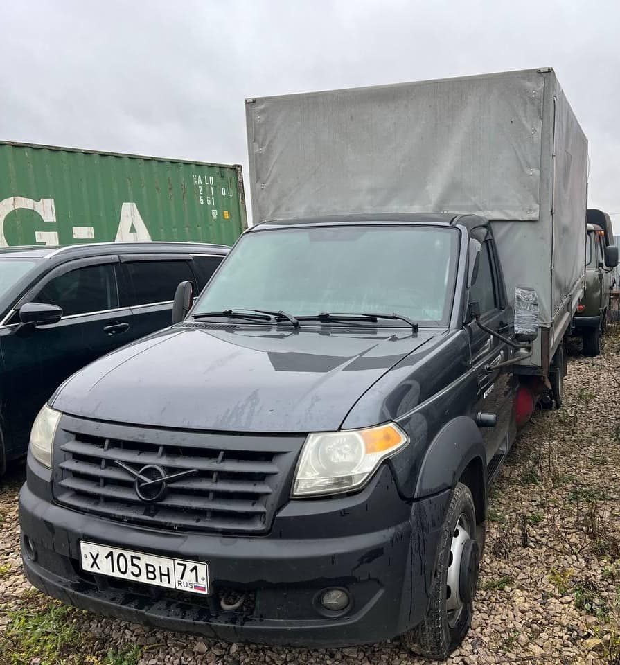 UAZ Profi - 1