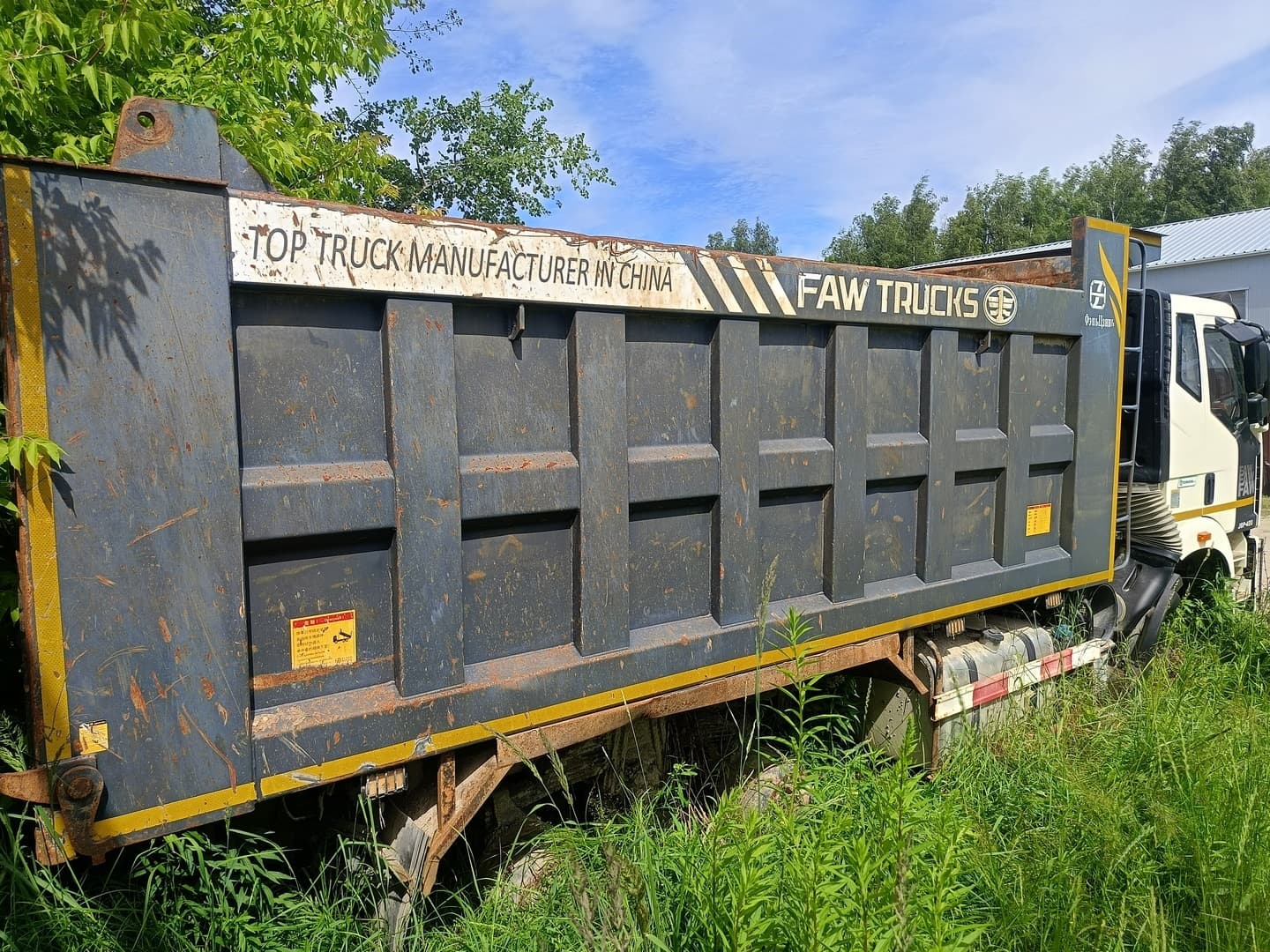 FAW J6* 6x6 Самосвал - 3