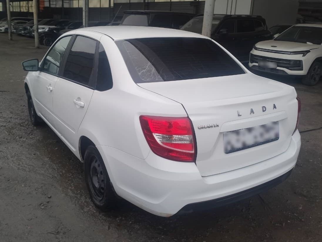 Lada Granta седан - 4