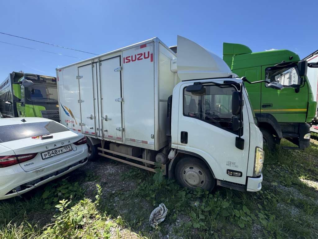 ISUZU ELF 4.5 4x2 Изотермический/рефрижератор - 3
