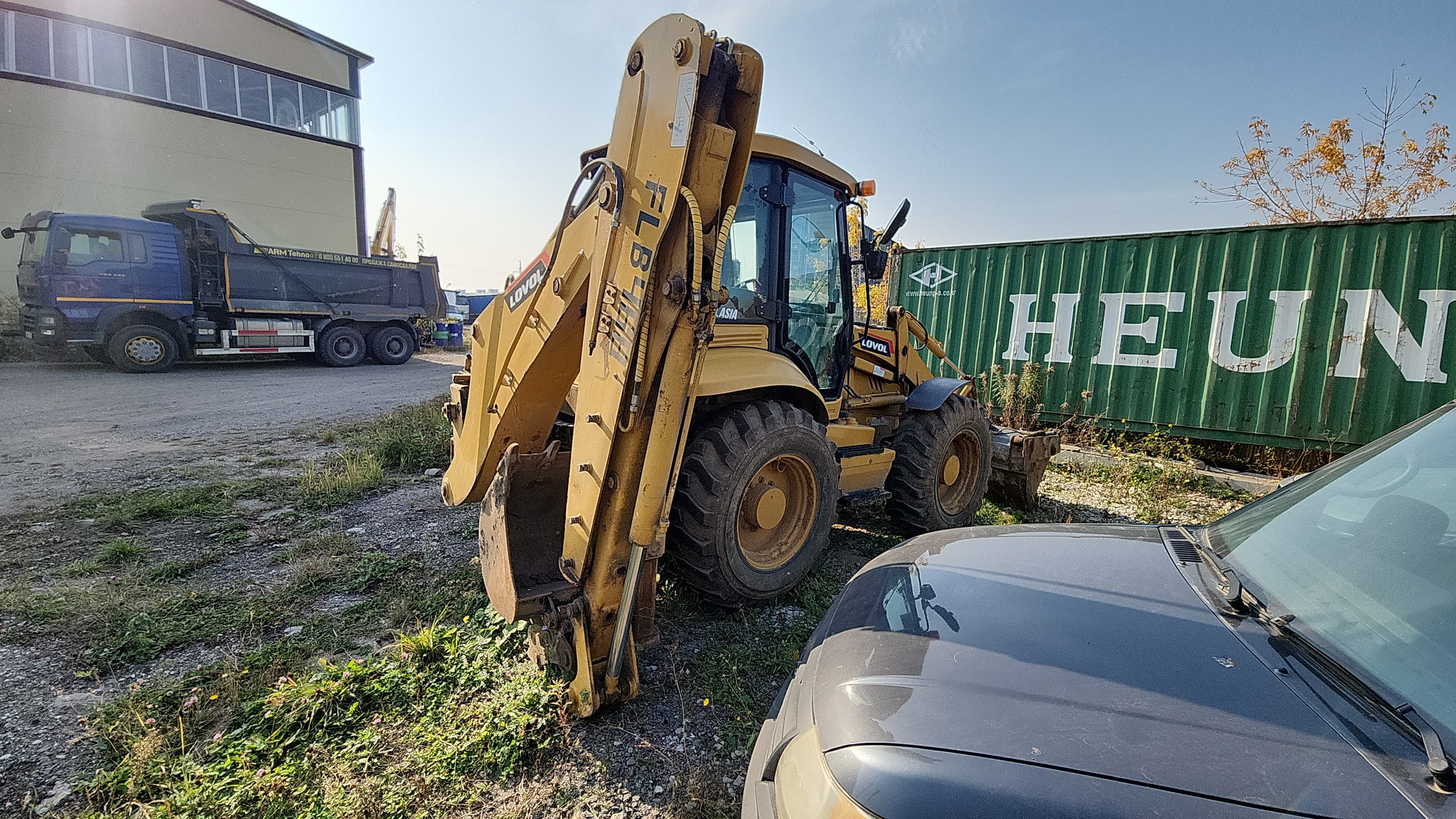 Lovol FLB468 Экскаватор-погрузчик - 3