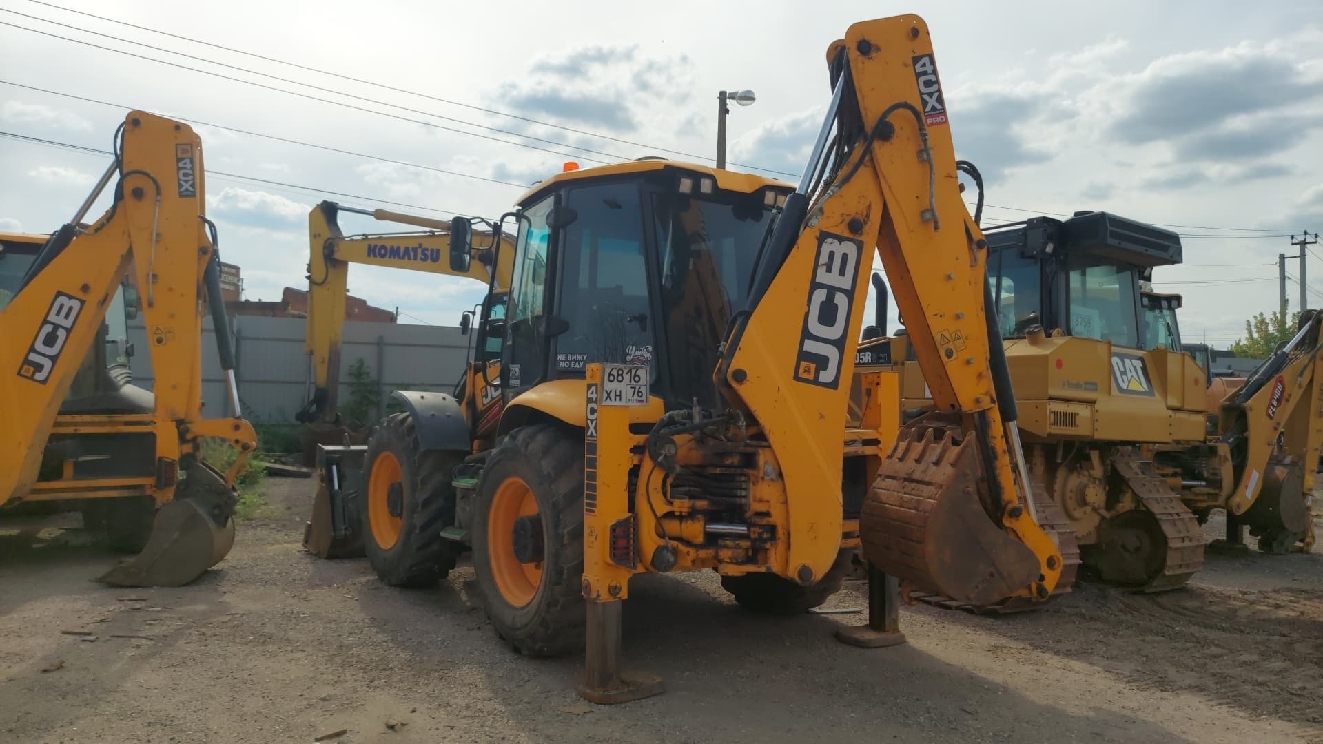JCB 4CX Экскаватор-погрузчик - 4