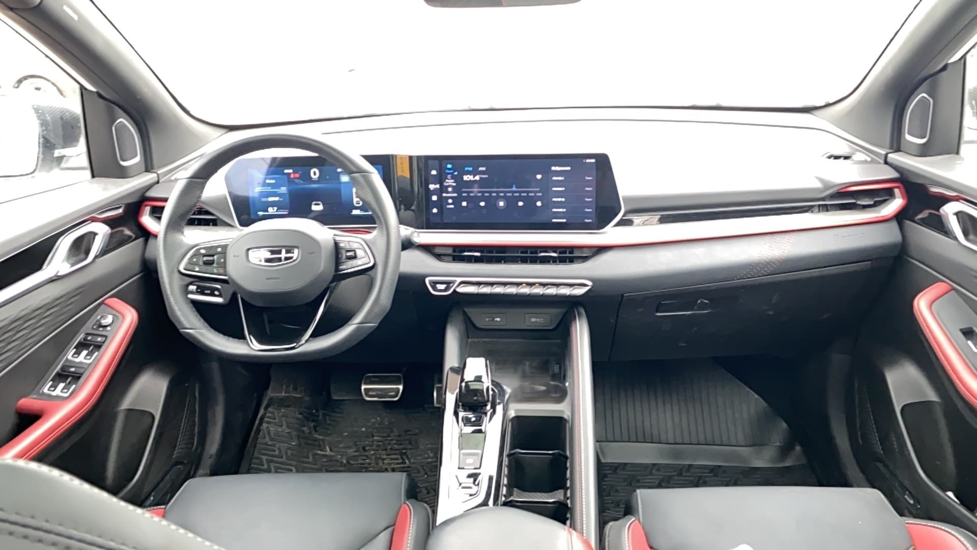 Geely Coolray - 5