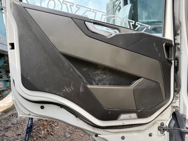Volvo FM 6x4 Седельный тягач - 8