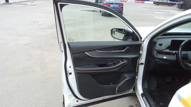 Exeed LX - 7