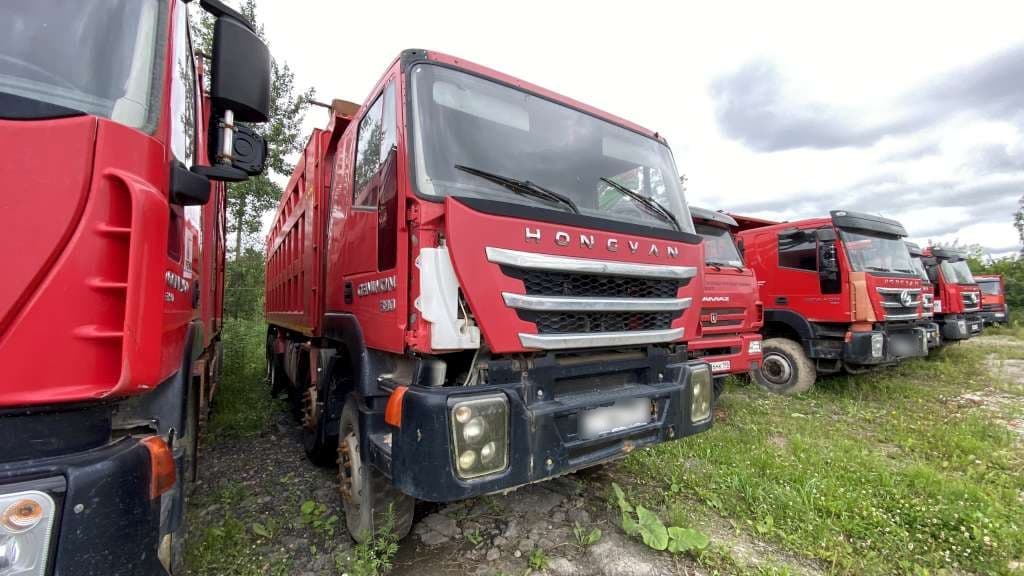 Hongyan 908 8x4 Самосвал - 2