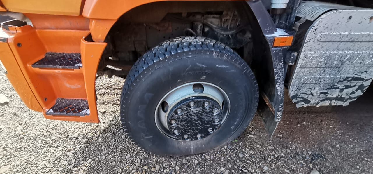 Ряжский Авторемонтный Завод МК-4534 на шасси КамАЗ 6520 6x4 КДМ - 8