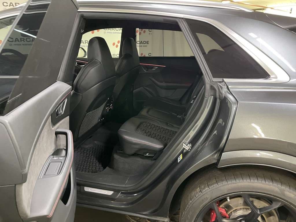 Audi RS Q8 - 9