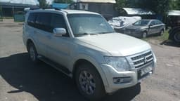 Mitsubishi Pajero - 2