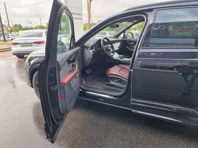 Audi SQ7 - 8