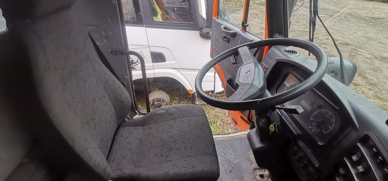 Ряжский Авторемонтный Завод МК-4534 на шасси КамАЗ 6520 6x4 КДМ - 6
