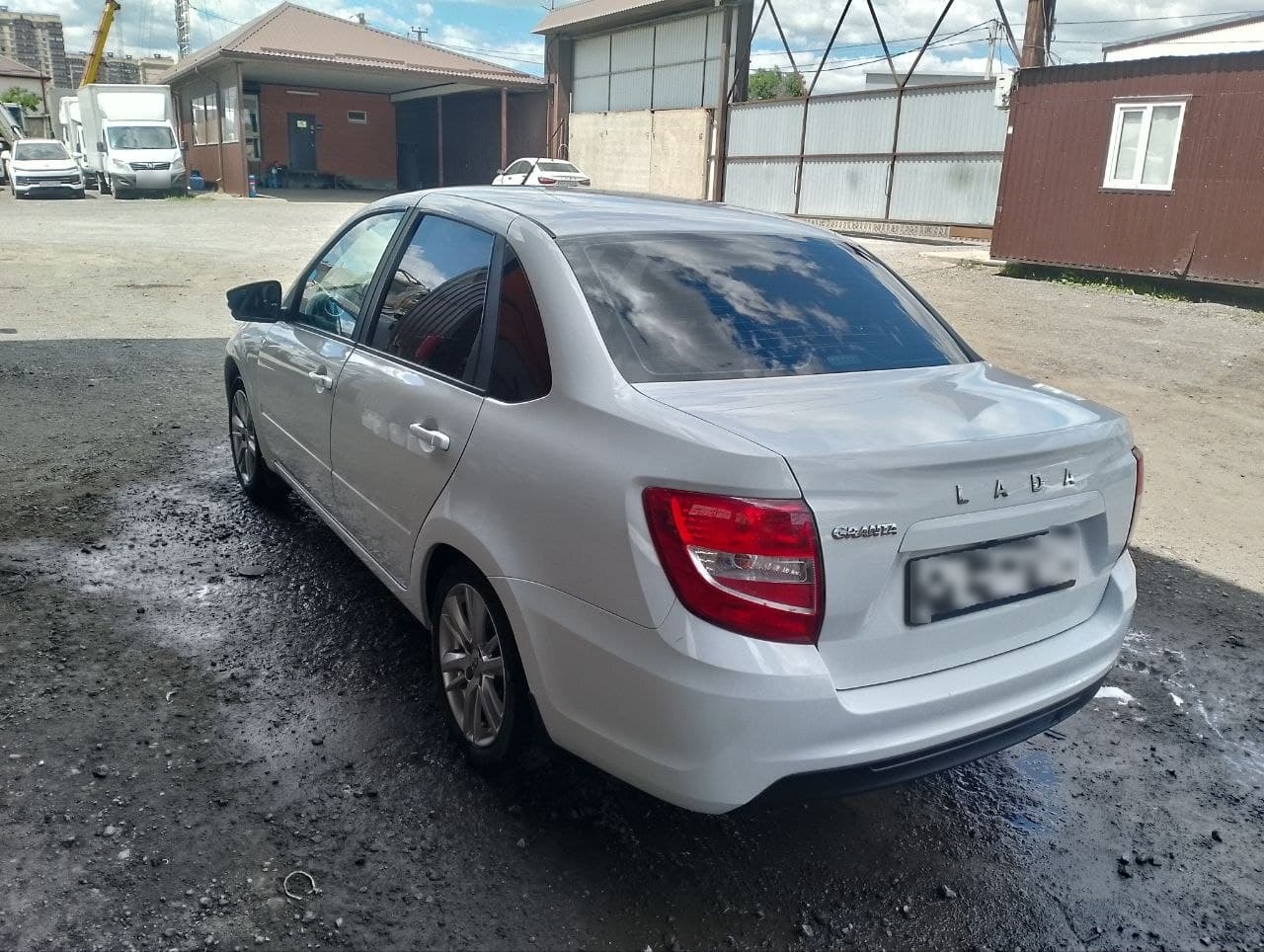 Lada Granta седан - 4