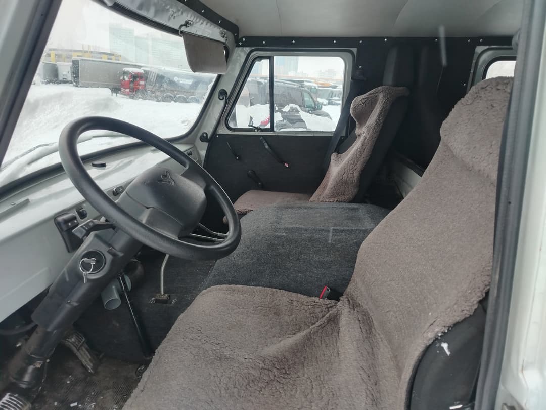 UAZ 3909* Грузопассажирский - 8
