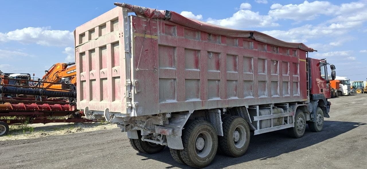 Hongyan 908 8x4 Самосвал - 3