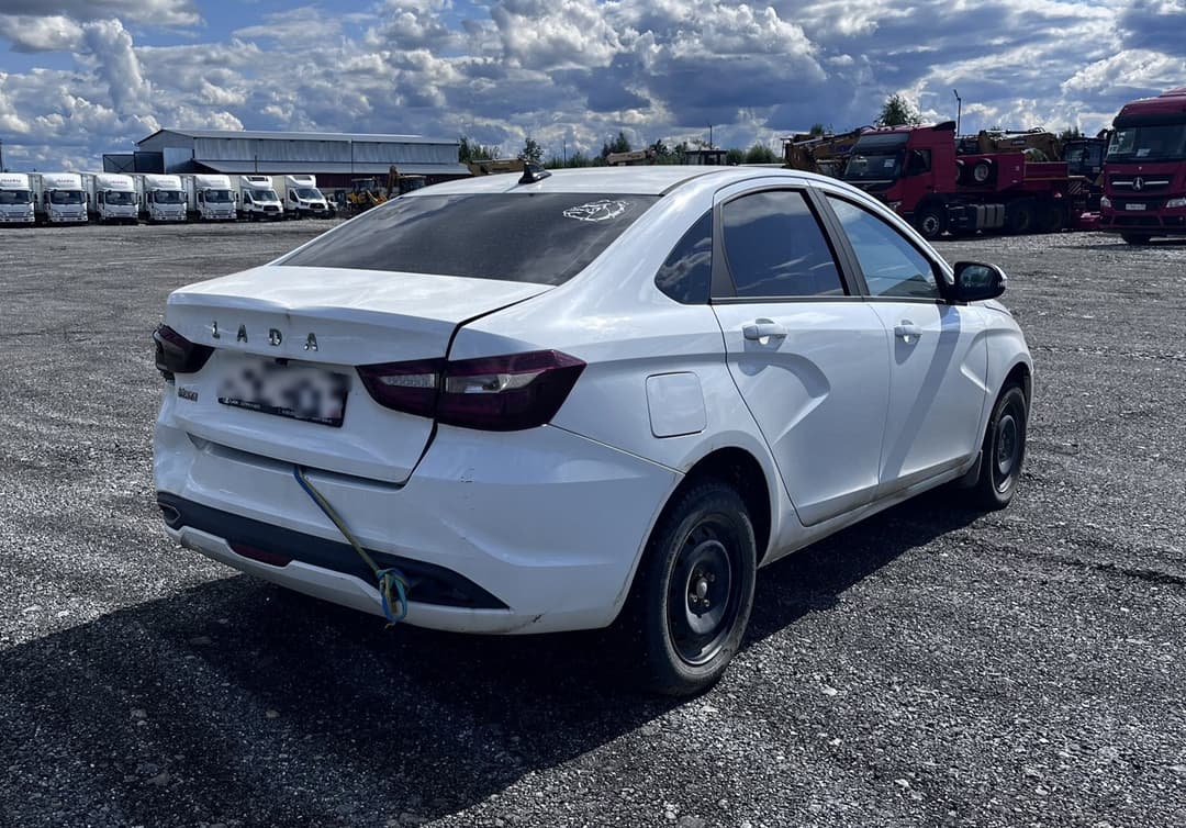 Lada Vesta седан - 3