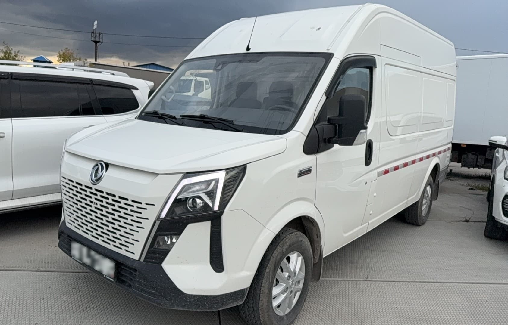 Dongfeng K33* Цельнометаллический - 1
