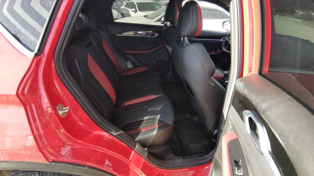 Geely Coolray - 9
