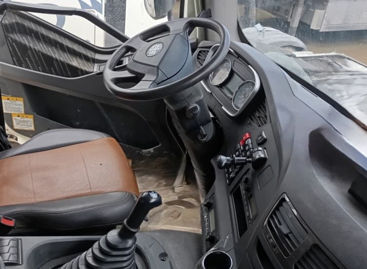 FAW J6* 6x4 Самосвал - 5