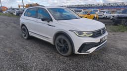 Volkswagen Tiguan - 2