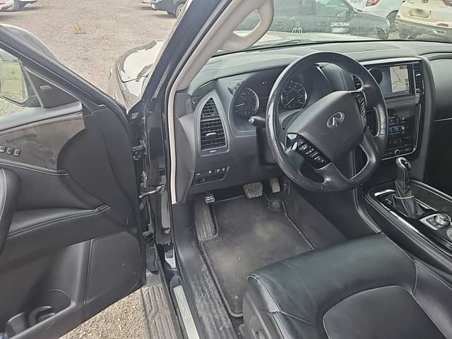 Infiniti QX80 - 5