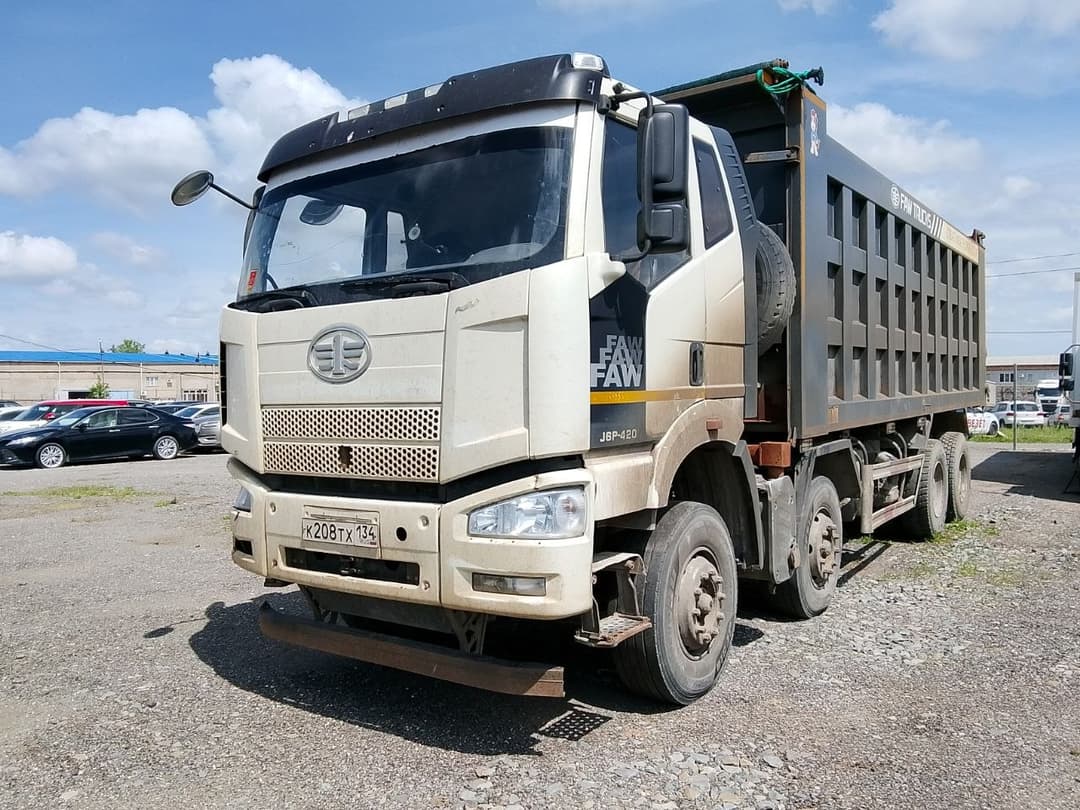 FAW CA 3310 8x4 Самосвал - 1