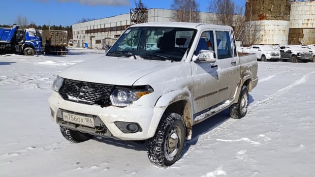 UAZ Pickup - 1