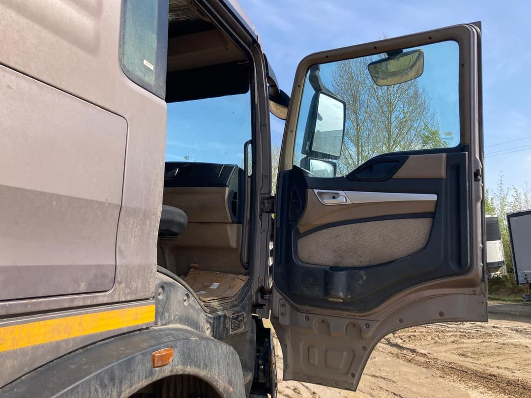 Howo T5G 8x4 Самосвал - 7