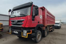 Hongyan CQ* 8x4 Самосвал - 1