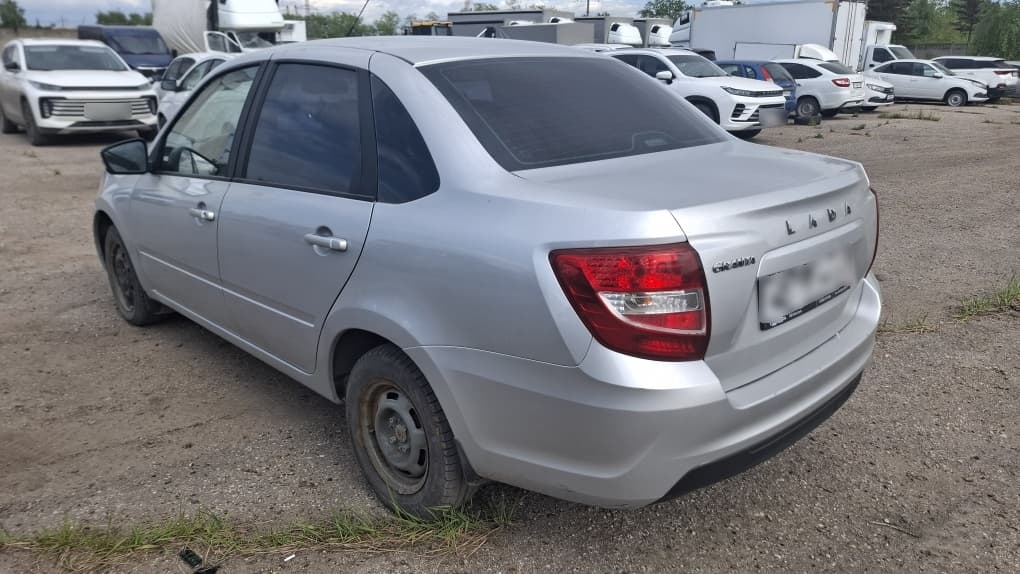 Lada Granta седан - 4