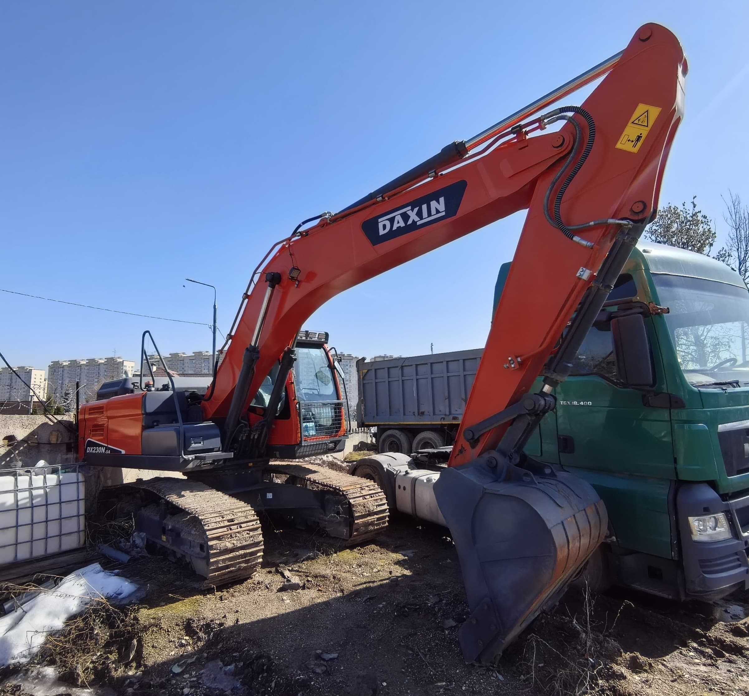 Daxin DX230* Экскаватор - 2