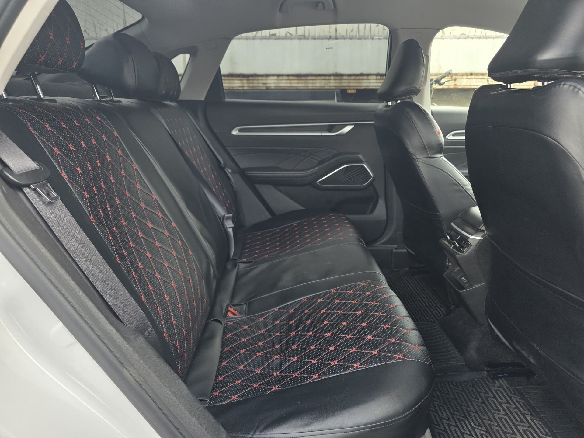 Geely EMGRAND - 8