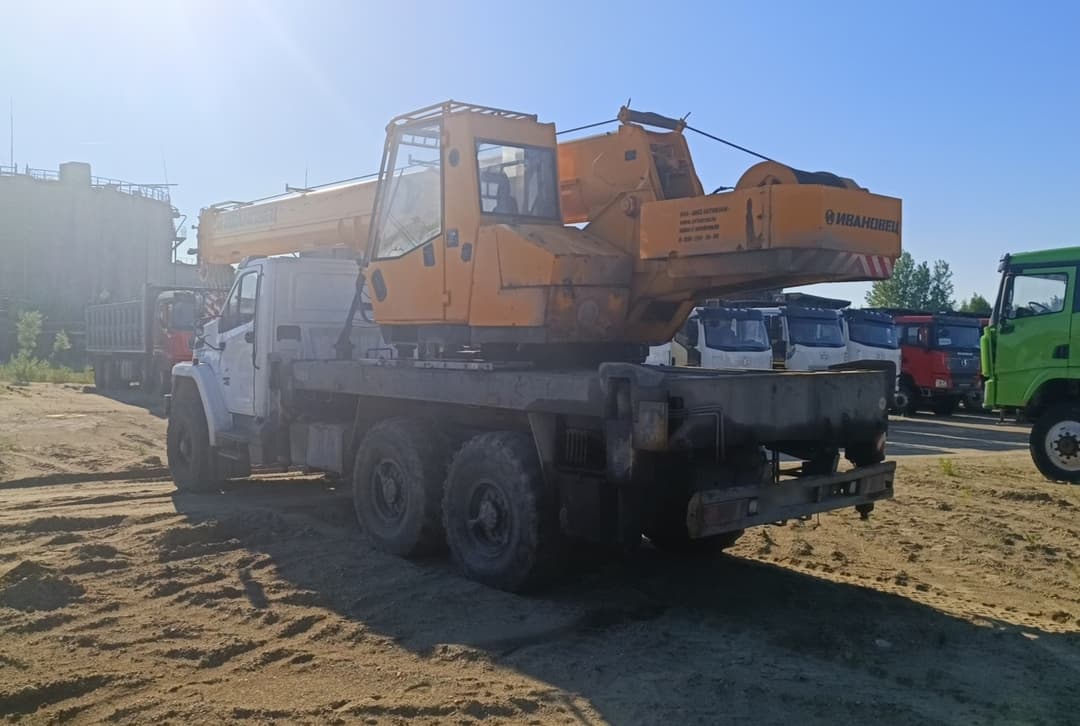 Ивановец КС-45717 на шасси URAL 4320 6x6 Автокран - 4