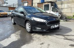 Ford Focus Sedan - 2