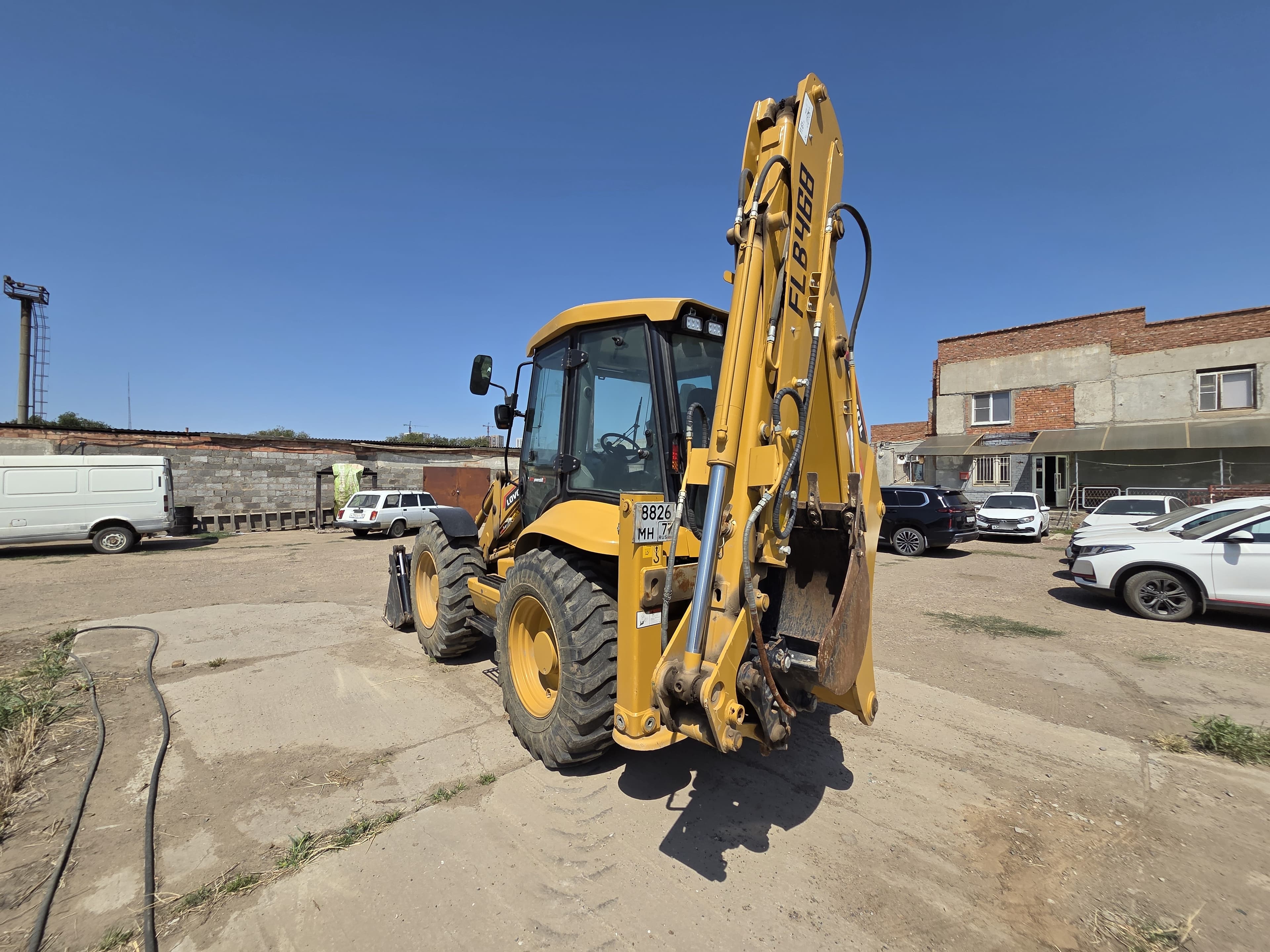 Lovol FLB468 Экскаватор-погрузчик - 4