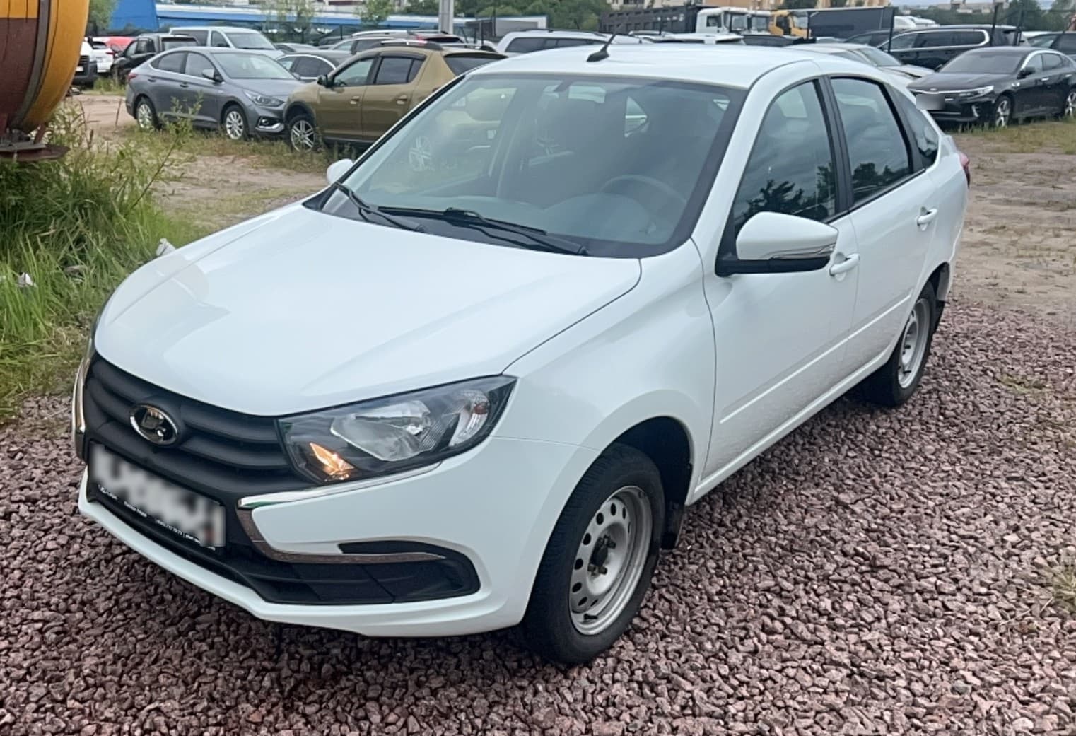 Lada Granta лифтбек - 1