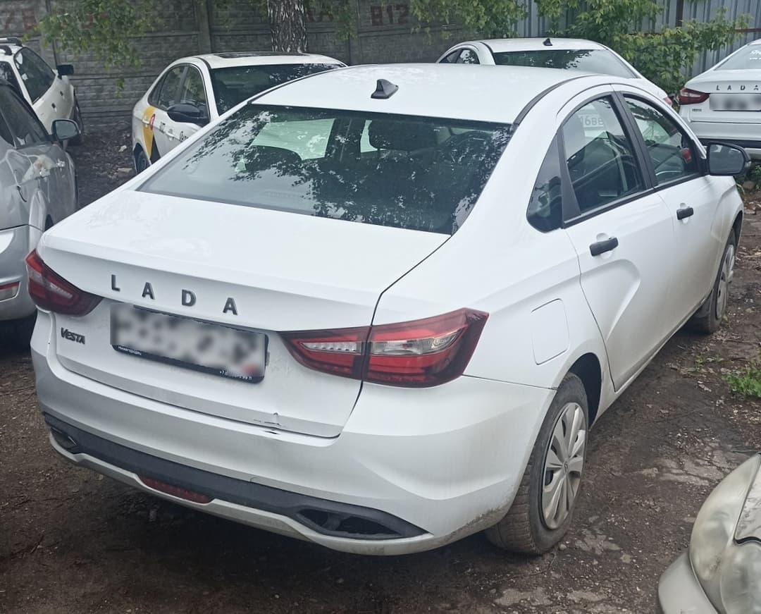 Lada Vesta седан - 3