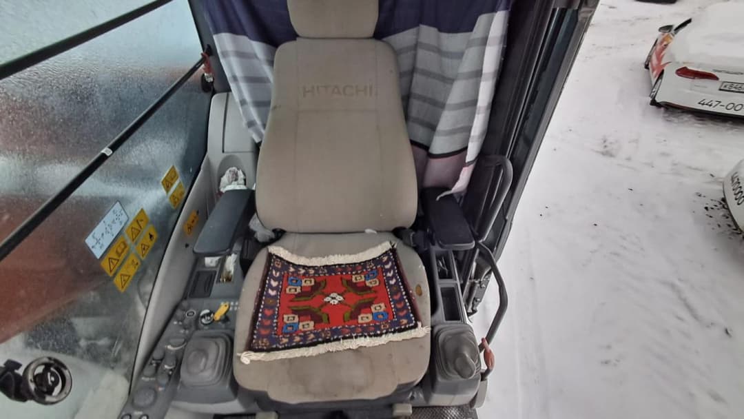 Hitachi ZX200 Экскаватор - 7
