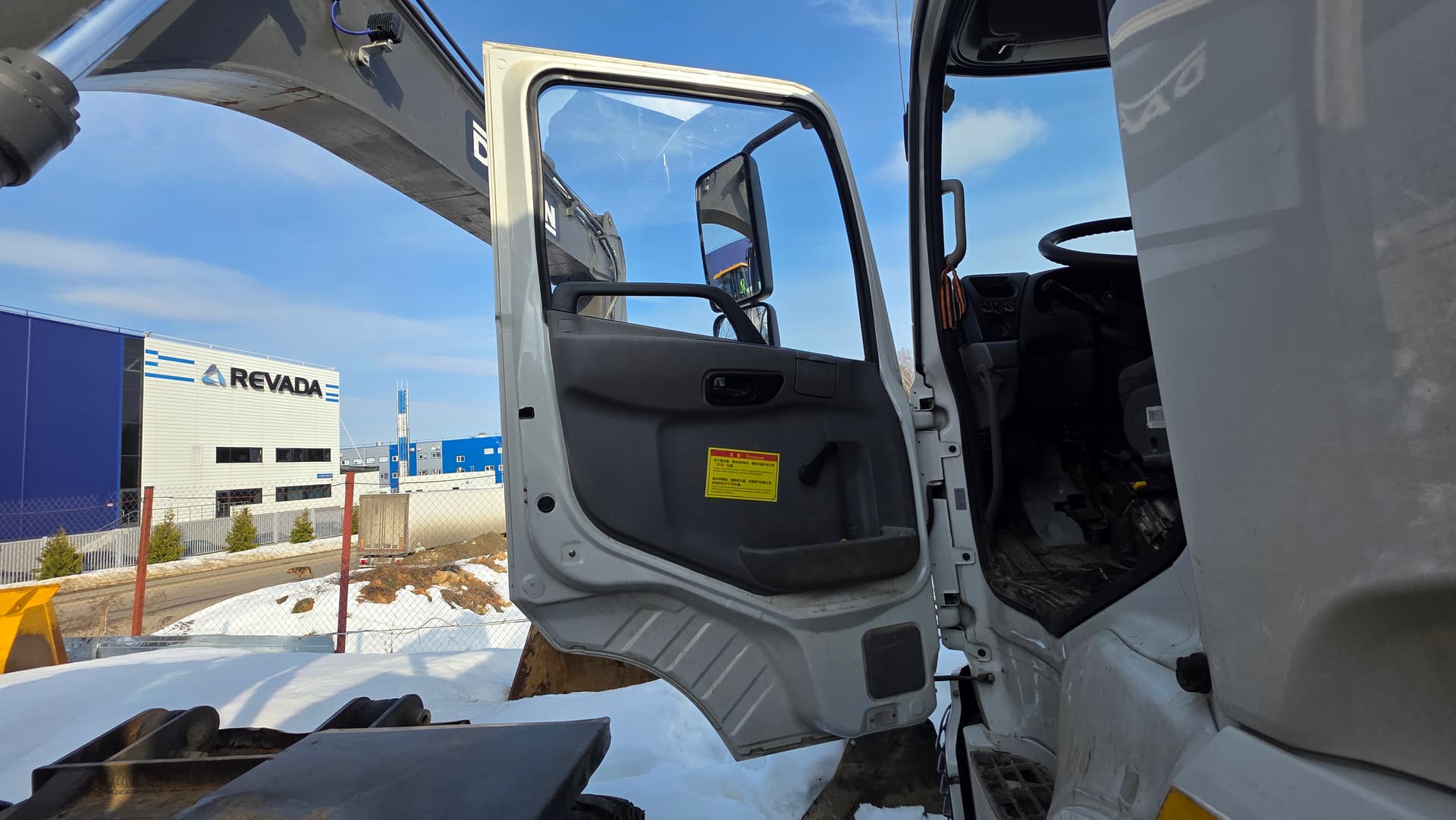 Dongfeng KC 8x4 Самосвал - 7