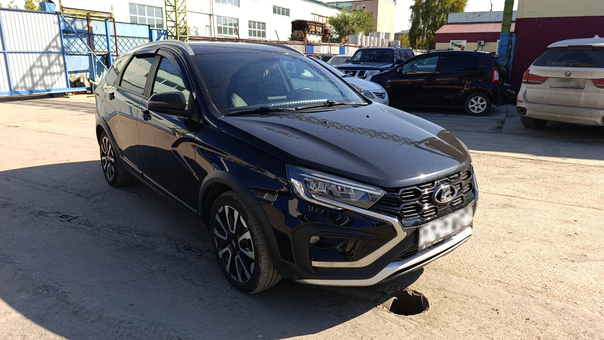 Lada Vesta Cross - 2